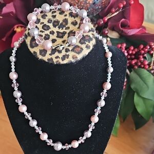 Elegant Pink and Silver Beaded Fashion Jewelry Necklace and Bracelet Set